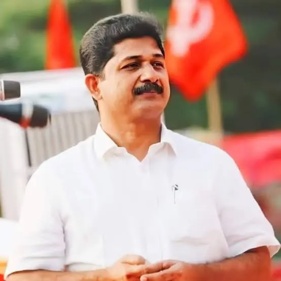 Karnnan2255's tweet photo. മരുമോനിസത്തിന്റെ ഇരകൾ‼️
മരുമോനിസകാലത്തു മറിച്ചൊരു തീരുമാനം പാർട്ടിയിൽ നിന്ന് നിങ്ങൾ പ്രതീക്ഷിച്ചോ നിഷ്കളങ്കരായ പാർട്ടി അണികളെ ...❓
ഇടതു ജിഹാദി കൂട്ടുകെട്ടിലൂടെ മരുമോനുവേണ്ടി പാർട്ടിയെ അടിയറ വച്ച വിജയൻ, എതിർക്കാൻ ശേഷി ഇല്ലാത്ത നേതാക്കന്മാരും അണികളും.
#NoVoteToLDF https://t.co/AeS2qutY46
