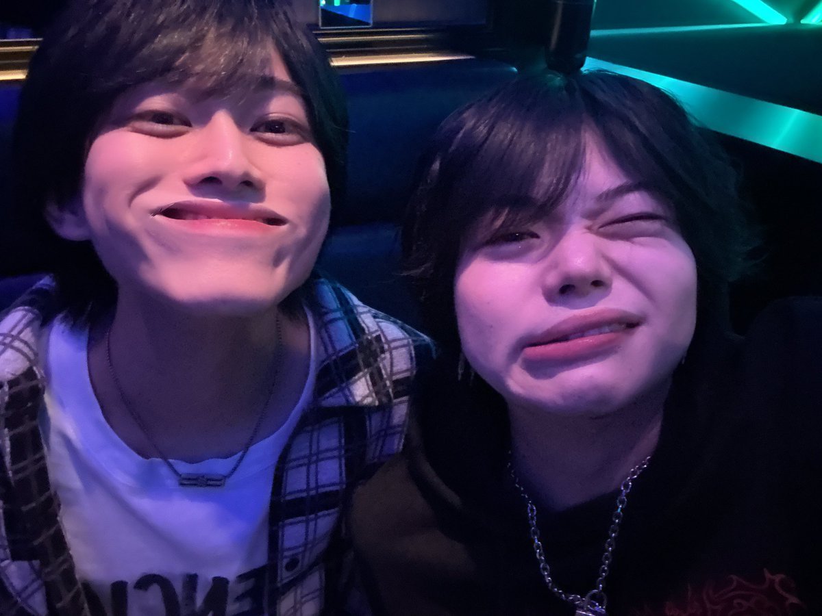 顔10割　喋り0割← 
　　　　　　→顔3割　喋り7割

何てこった💢💢