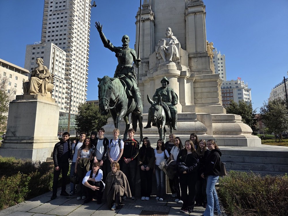 IES Manuel de Falla tweet media