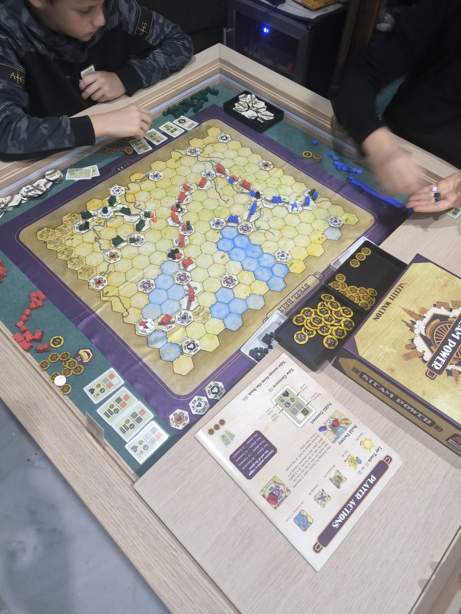 mesasparajuegos's tweet photo. Steam Power on a Heracles board game table.
#boardgames #traingames
Steam Power en una mesa para juegos Heracles.
#juegosdemesa https://t.co/emJCO8m9oW