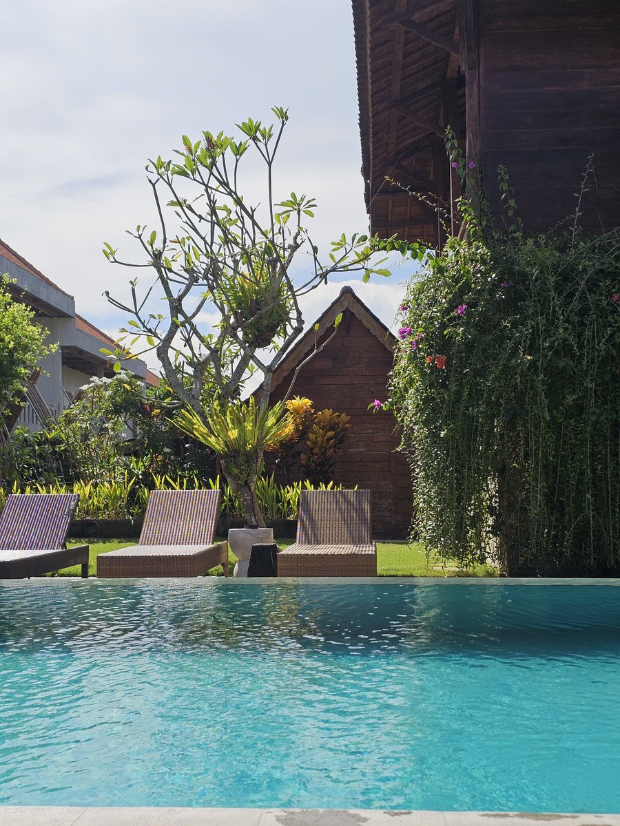 One $rug 🟧🫵 tweet media