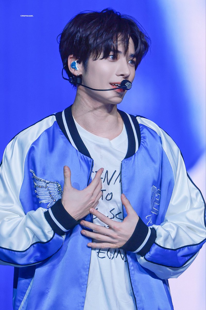 Crispshark_TH's tweet photo. 고양이가 그네는데 ㅋㅋ

#태현    #TAEHYUN    
#투모로우바이투게더  #TXT https://t.co/oMlUw6cjcK
