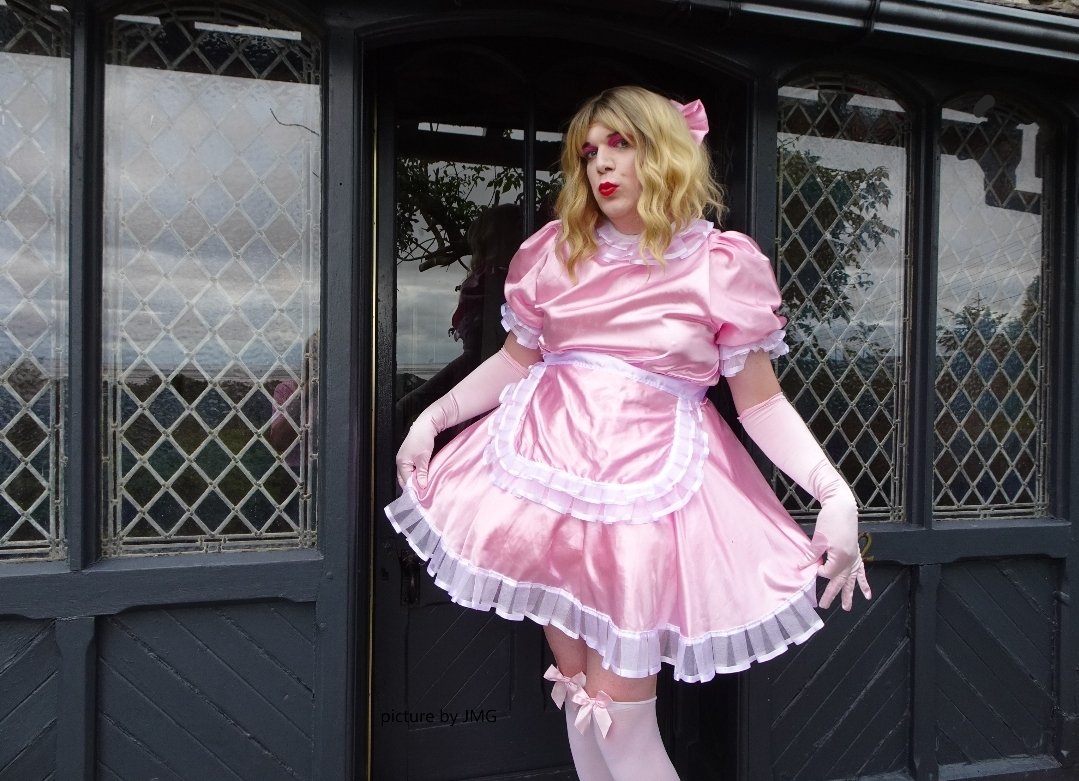 🎀𝓚𝓪𝓽𝓲𝓮 𝓡𝓲𝓫𝓫𝓸𝓷𝔃🎀 tweet media