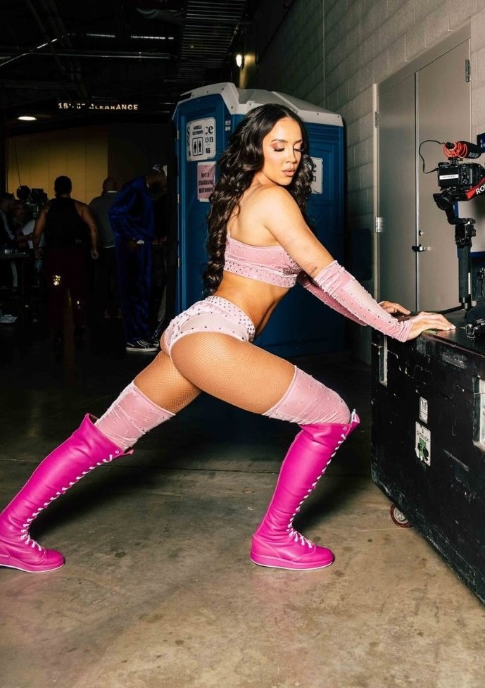 Chelsea Green tweet media