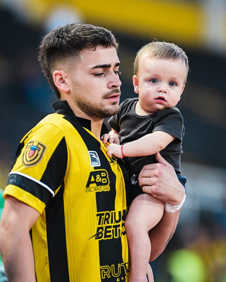 Agustín tweet media