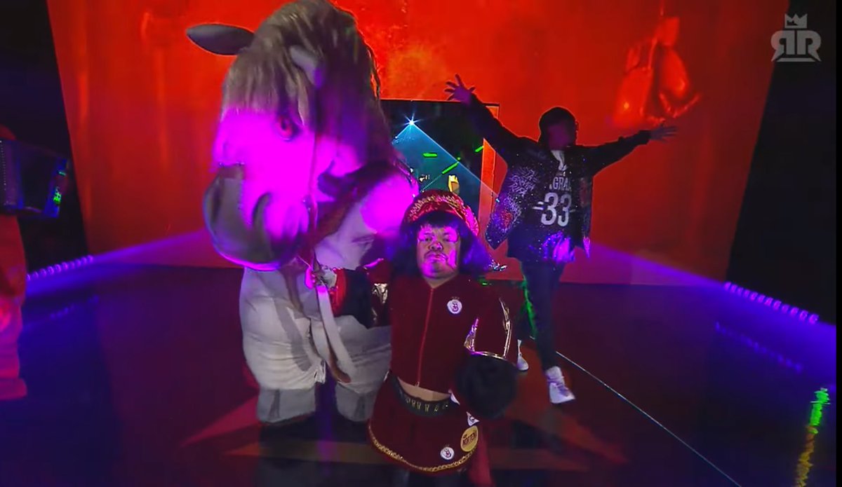 CUANDO ESTO NO PODÍA SER MÁS NACO ENTRABA EL BULL TERRIER COMO LORD FARQUAD JAJAJAJAJAJAJAAJ

#RingRoyale