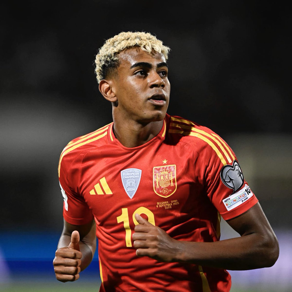 قاندولف tweet media