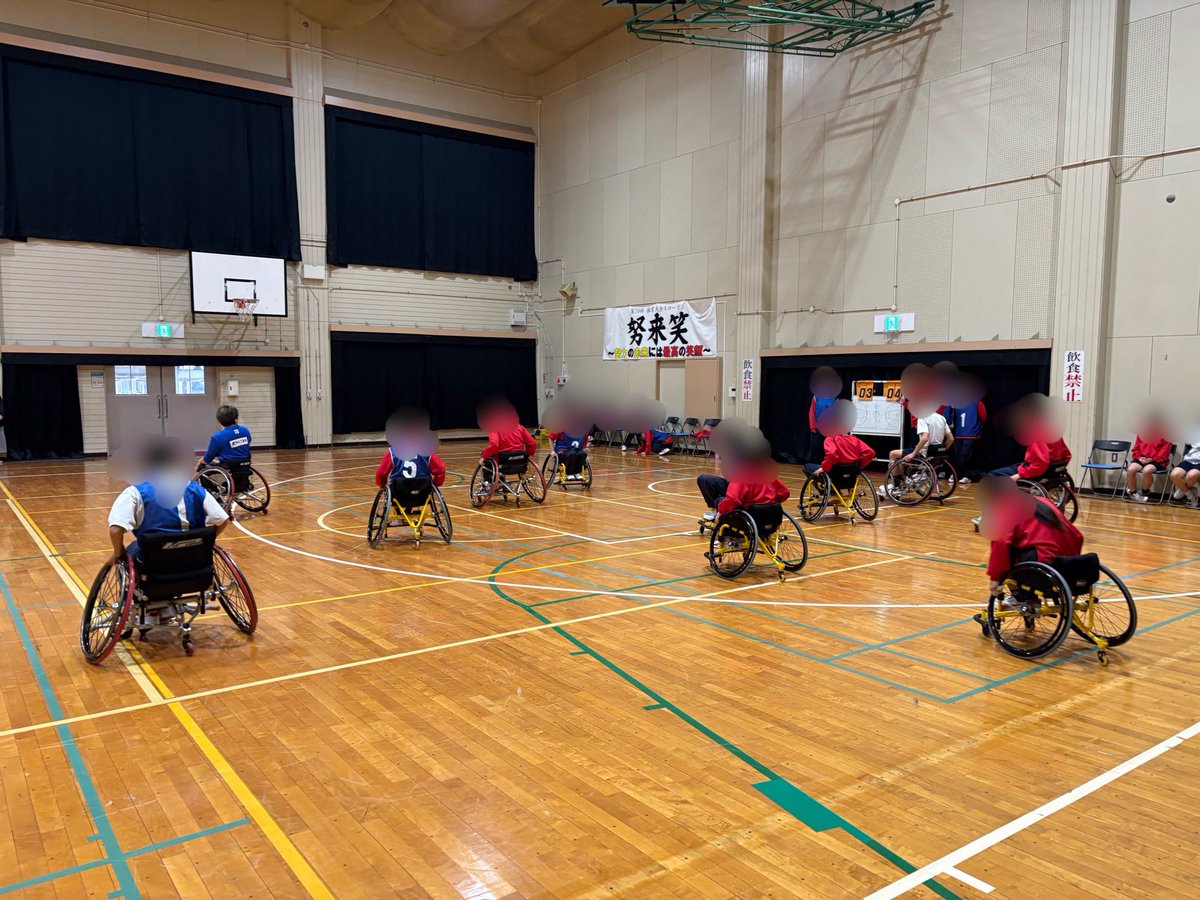 RZFWheelchair's tweet photo. 2/27（金）、福岡市立東光中学校1年生を対象に福祉体験プログラムを実施しました♿

#ライジングゼファーフクオカ Wheelchair より選手4名が参加し、社会人講話と車いすバスケ体験を実施🏀

相手の立場を想像し思いやる気持ちを学ぶ大切な時間となりました。

#ProjectSpiral https://t.co/USyqDAllJU