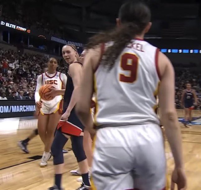 Kait⁷🤎 Azzi Fudd agenda pusher. tweet media