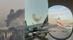 HamzaY58860's tweet photo. 🇦🇪: Dubai International Airport temporarily suspends flights as a precaution.

#Dubai #IranWar‌ https://t.co/kN2L6N32OH