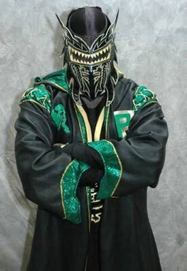 BANDIDO IS WEARING PWG FOUNDER AND BOOKER SUPER DRAGONS ROBE AND MASK🔥🔥🔥🔥

PWG FOREVER❤️❤️❤️ #AEW #AEWRevolution