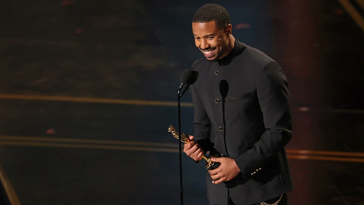 Indie5051's tweet photo. Discurso de aceptación de Michael B. Jordan por su primer Oscar.

“Sé que ustedes quieren que me vaya bien y yo también quiero lograrlo, porque ustedes apostaron por mí. Gracias por seguir apostando por mí y voy a seguir esforzándome para estar a la altura.” https://t.co/UUUeWpU5jw