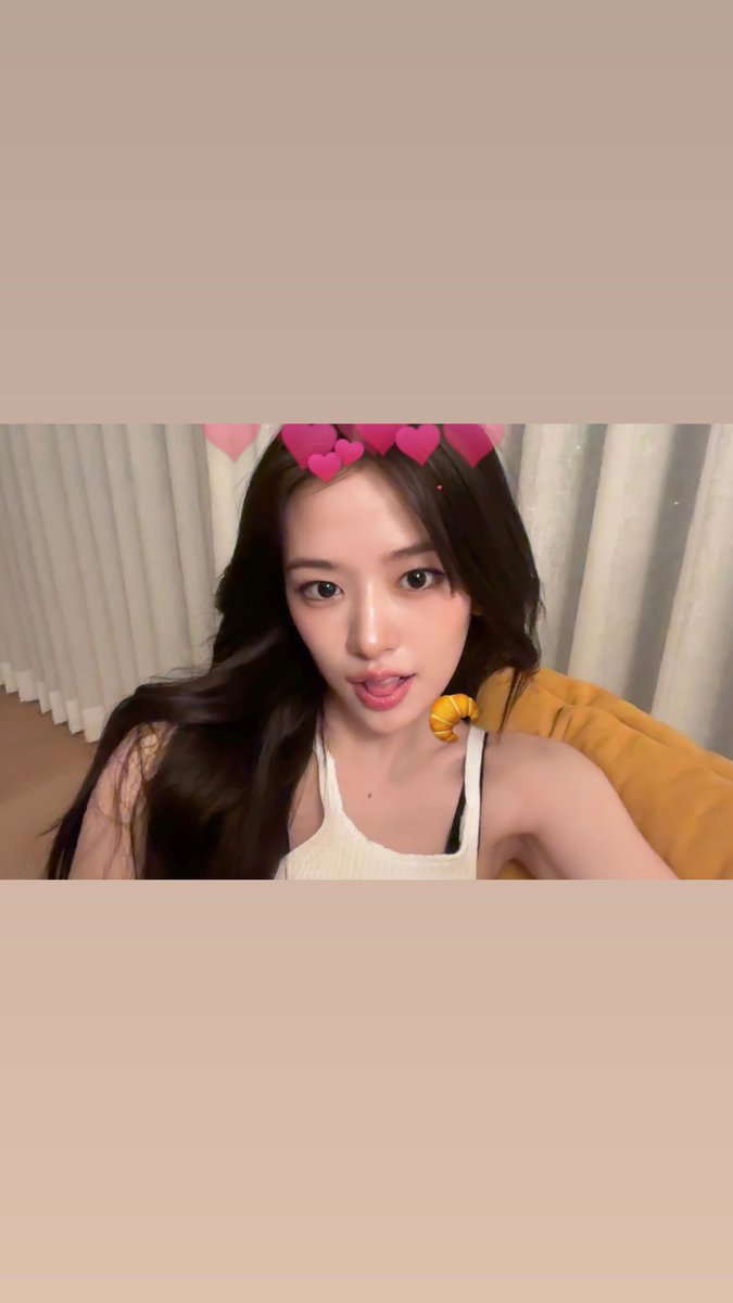 what the FORCE YUJIN ⁉️ tweet media