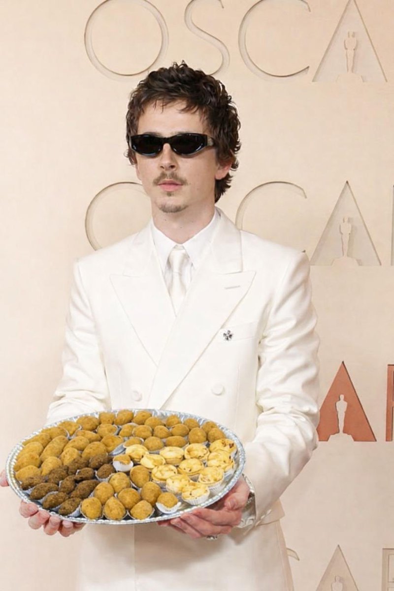 saquinho de lixo tweet media