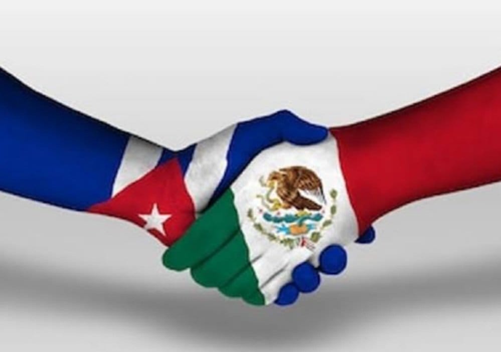 #EsUnHonorEstarConObrador 
#CubaNoEstáSola 
#CubaVencerá