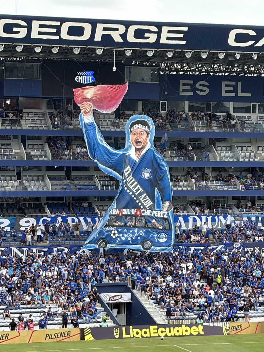 No quiero hablar nada del partido de hoy, solo quiero agradecer a Eduardo Pérez por promover el emelecismo por todo el Ecuador; gracias “Che”, donde quiera que estés ⚡️💙