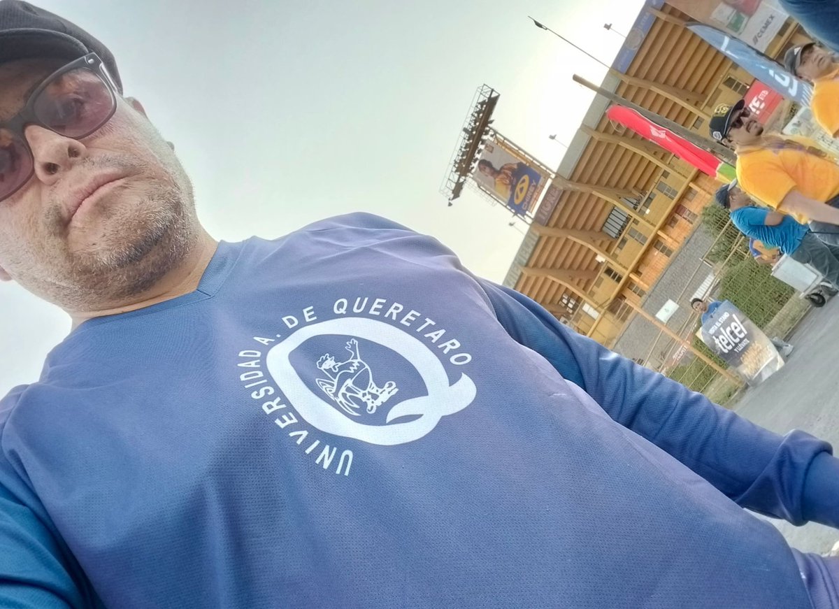 arq_fc's tweet photo. @Club_Queretaro Es más fácil venir a verlos de visita.
Soy de Gallos, no abandono 🇧🇼🇪🇪 https://t.co/0wwtkPCBvQ