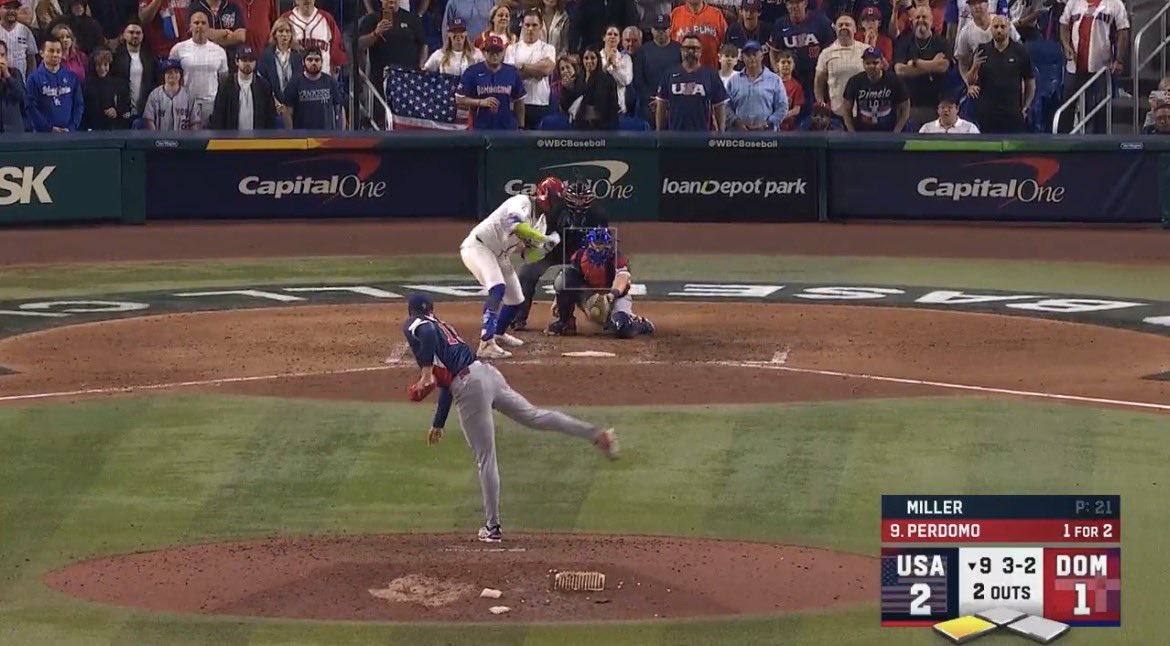 Baseball Images that Precede Unfortunate Events (@unfortunatemlb) on Twitter photo 