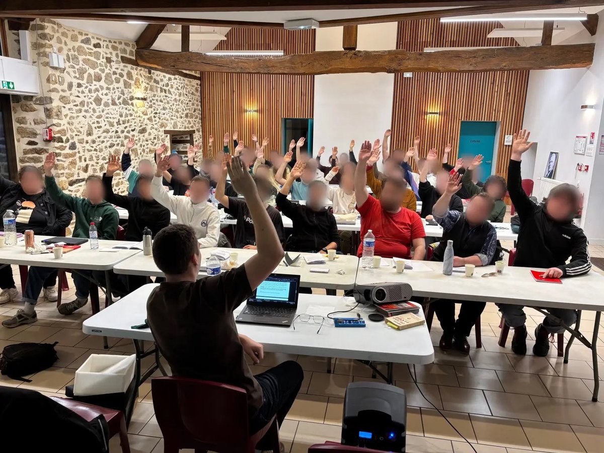 Red Herald Reposts tweet media