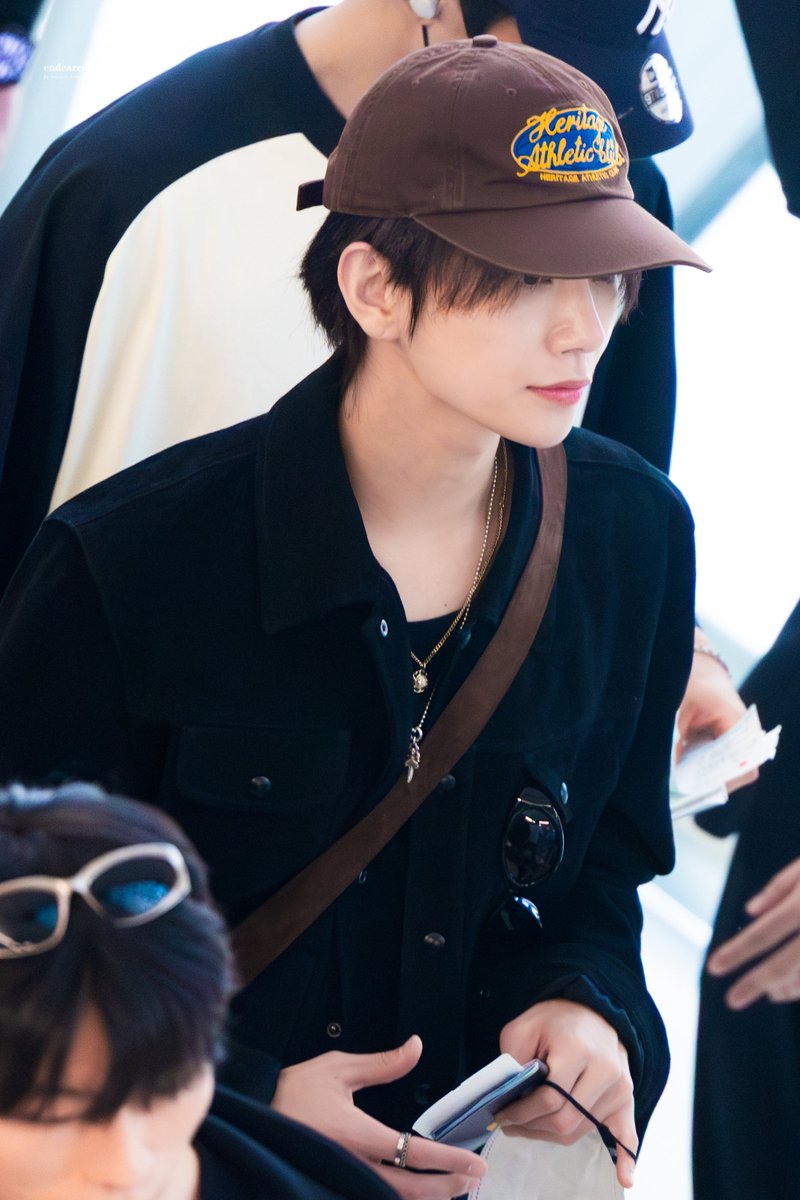 𝐞𝐧𝐝𝐞𝐚𝐫𝐞𝐝. tweet media