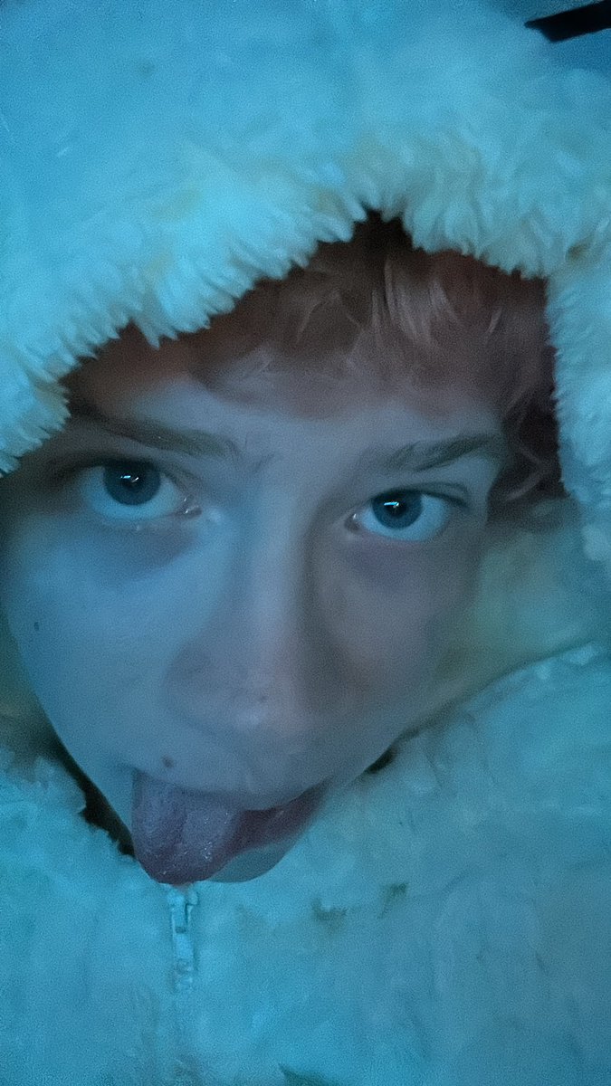 AdorableEviers's tweet photo. #femboy #onlyfansboys just a little silly tonight 😝🫣 https://t.co/Hr3J1Pf45o