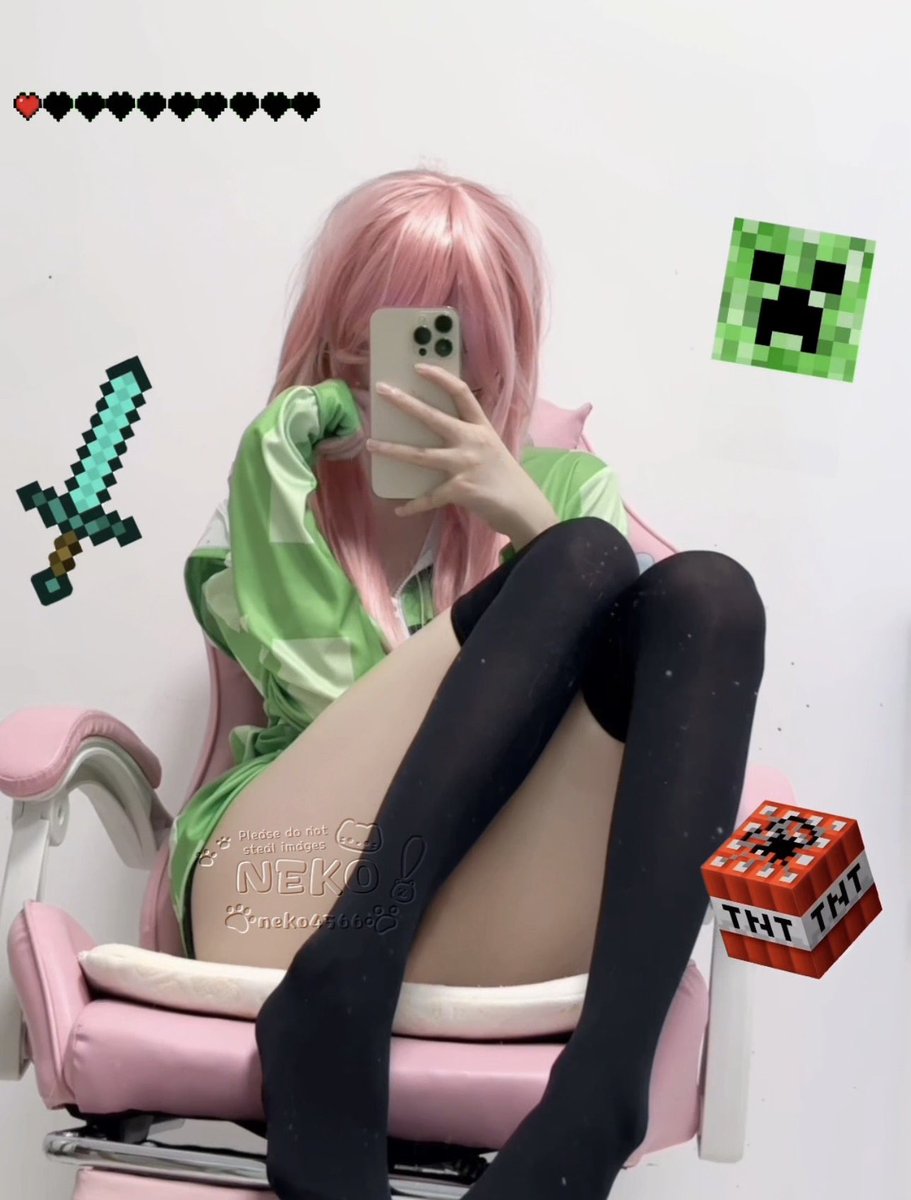 cute_trans_neko's tweet image. 🟩 #creeper #cosplay