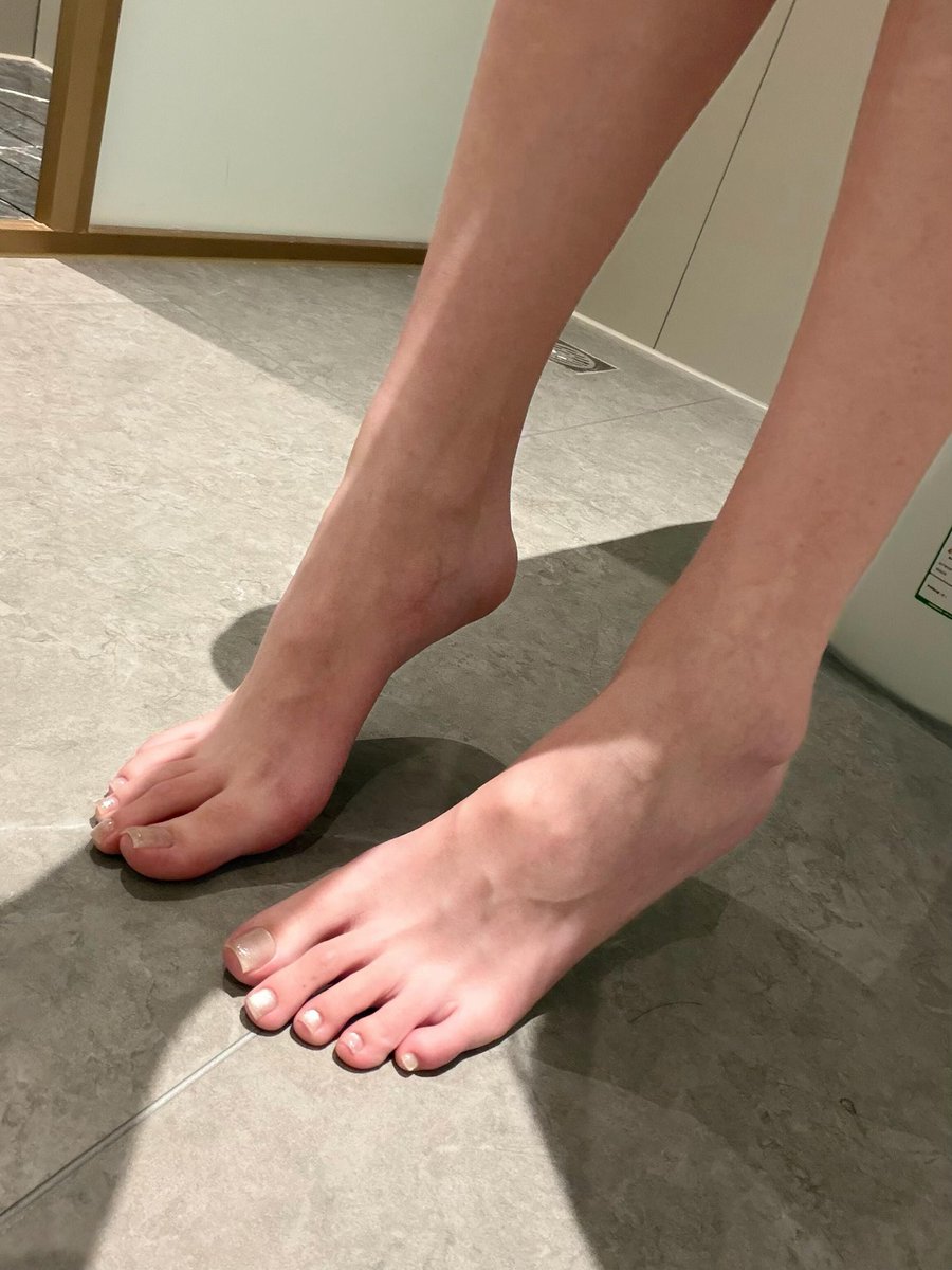 戀足.com tweet media