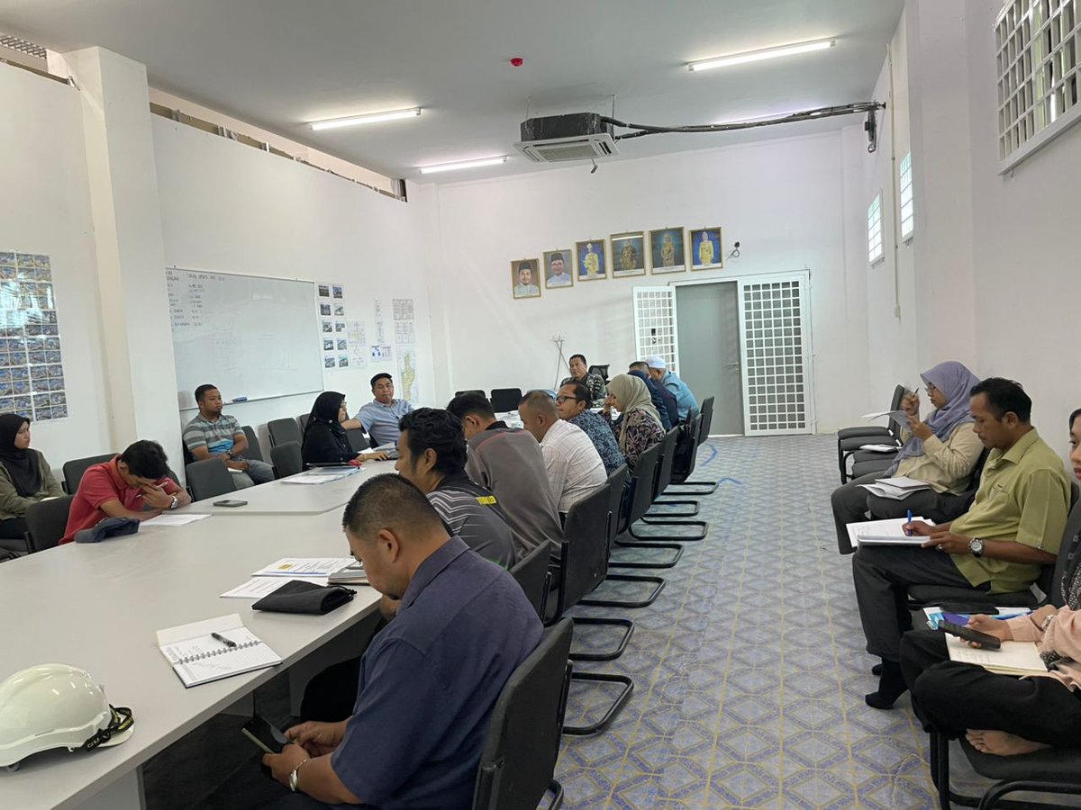 PasukanProjekTrg tweet media