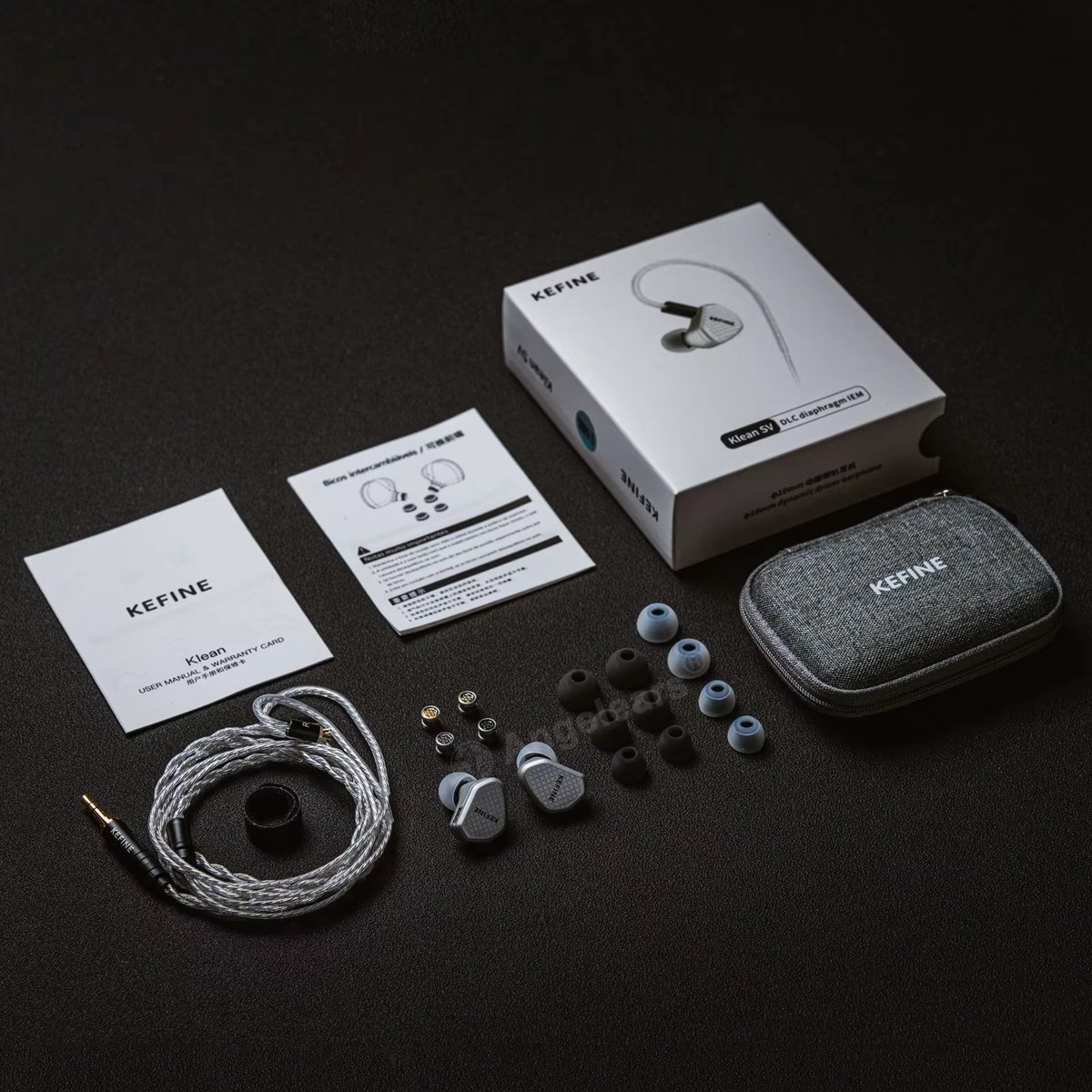 AKHiFi_Audio's tweet photo. KEFINE Klean の新バージョン「SV」と「Black」🎧✨
https://t.co/roMIPYrpMX
どちらも10mm DLCダイヤフラム搭載のダイナミックドライバーで、高解像度でクリアなHi-Fiサウンドを実現。👍🔊
交換式ノズルで好みの音質にカスタマイズ可能!🎶🔄
付属のSPCケーブルも高品質。👌
#KEFINE #Klean #KleanSV #KleanBlack #HiFi #有線イヤホン #オーディオ