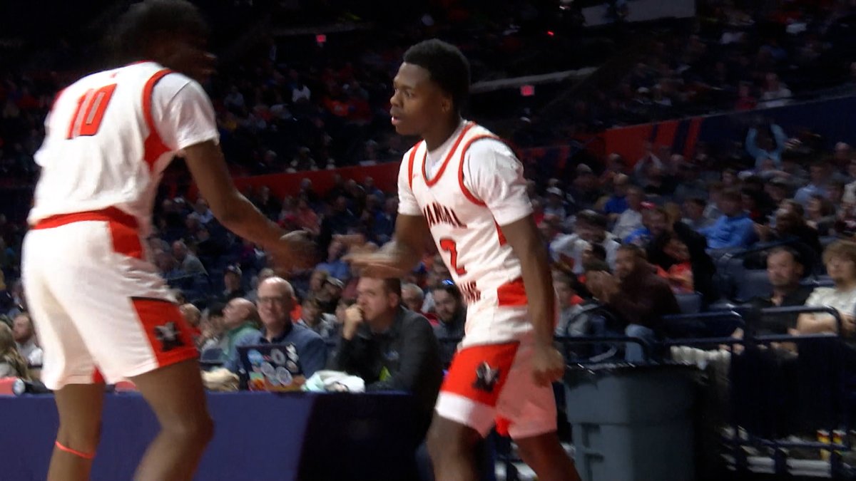 pmc3_83's tweet image. I asked Manual point guard Tahj Tolliver after Saturday's state title win what he'd miss most from this year's team.

His answer just might surprise you.

Story: centralillinoisproud.com/sports/local-s…