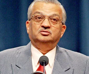_TheTathya's tweet photo. “Abandoning Thorium as an Energy Source Would Be Suicidal for India.”

— Dr. Anil Kakodkar, Nuclear scientist.

> India holds one of the world’s largest thorium reserves
> Thorium-based reactors could power the country for ~250 years
> Key pillar of India’s three-stage nuclear program

According to Kakodkar, thorium is India’s only credible path to long-term, sovereign energy security.

📌 What's your thought on this? Share below... 👇
