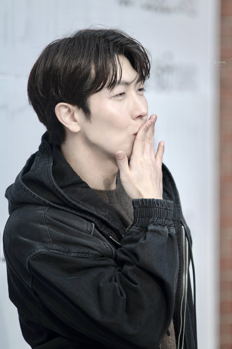 쮼앓☾ ᐝ.∗̥✩⁺˚ tweet media