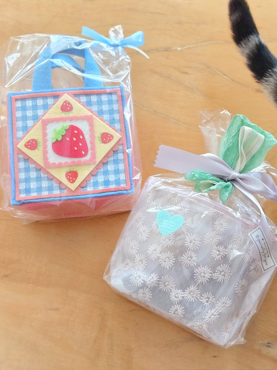 まおすけ tweet media