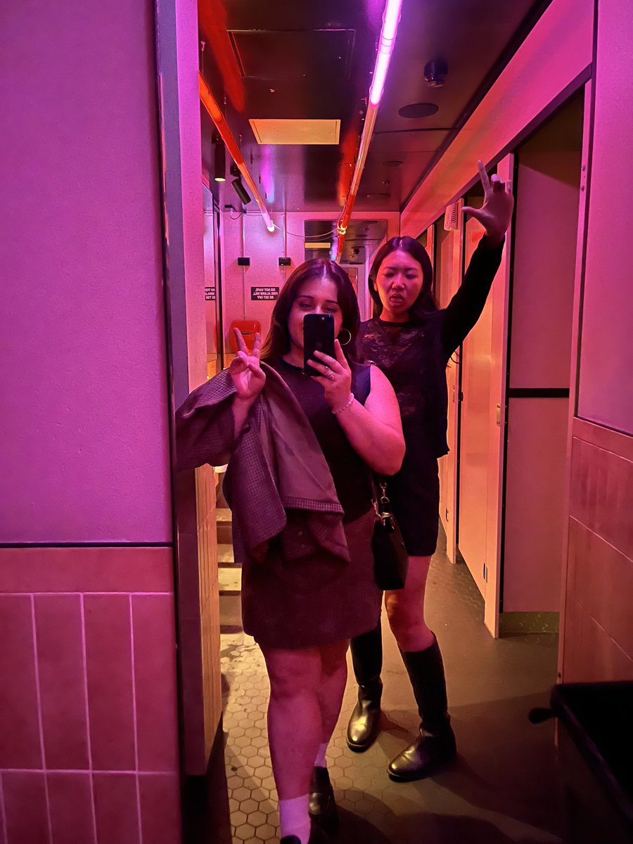 yourgoddessira's tweet photo. Angry Arab princess + Viet baddie chain smoking at the club and spending all your money @spoiltsierra https://t.co/Ew3zh5ZplN
