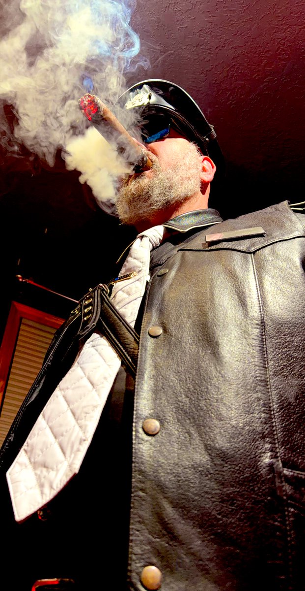 LthrCigarMstr tweet media