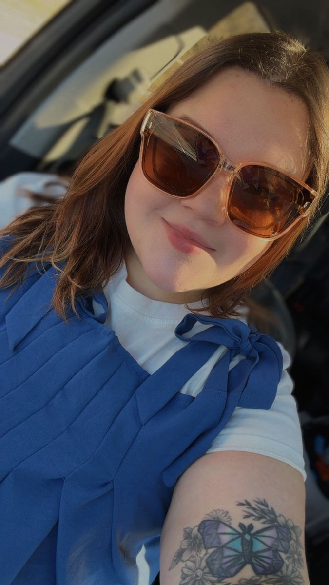 _HollyAnderson's tweet photo. 26 trips around the sun ☀️ 
Im the luckiest girl around 🩷 https://t.co/SiQIllB8vA