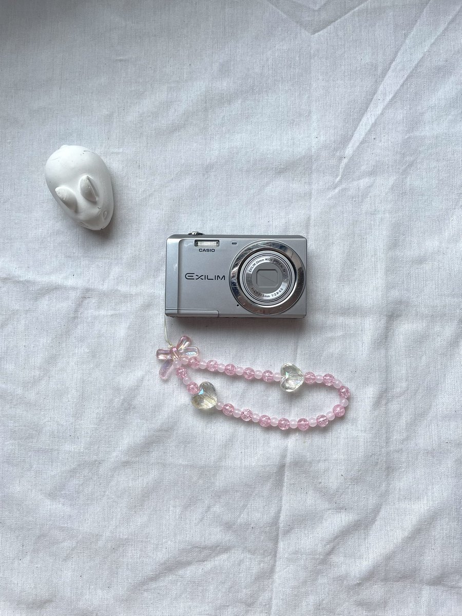 vv | wts digicam best condi💗 tweet media