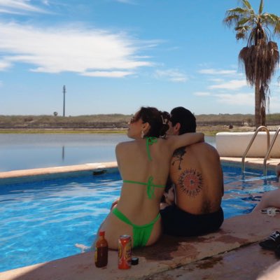 omarfod's tweet photo. 👩‍❤️‍💋‍👨 https://t.co/EVeEplRHB7