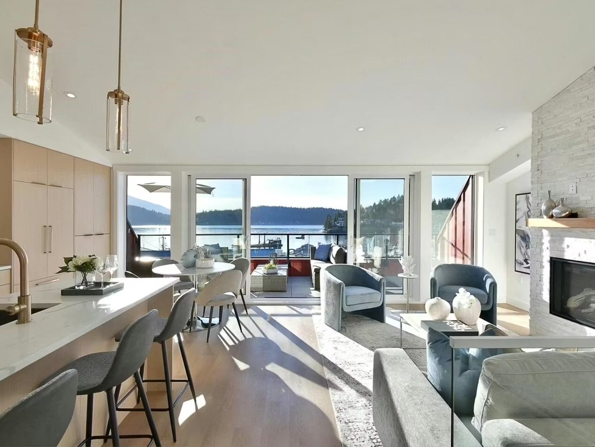 DaveHaboosheh's tweet photo. Newly completed in 2024, this 1750sqft ocean view townhome offers refined West Coast living, located in the heart of town.

Bonus, a rare secure two-car garage with over height ceilings offers excellent storage and functionality. 

Just steps from shops, beaches, and the marina. https://t.co/ZWGBToCwv6