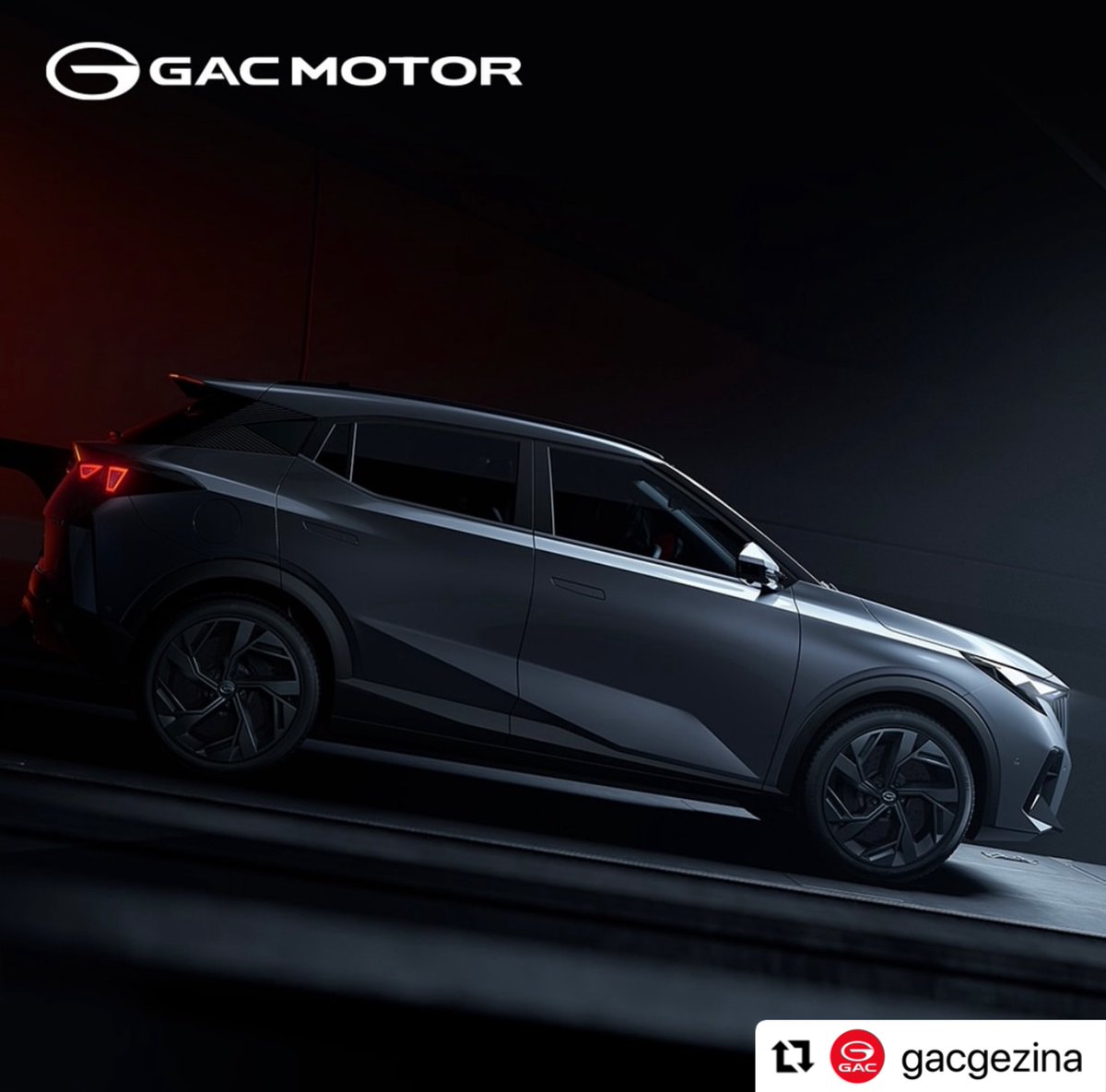 martha_zuri's tweet photo. The #EMZOOM adopts a unique triangular design element that is echoed in its Light Dart Taillights and Laser Eye Led Headlamps.
Sharp and chic, the SUV is evoking the appeal of the fast and the furious.
WhatsApp: https://t.co/ZBOsf1x17z https://t.co/jZPcAPExD1