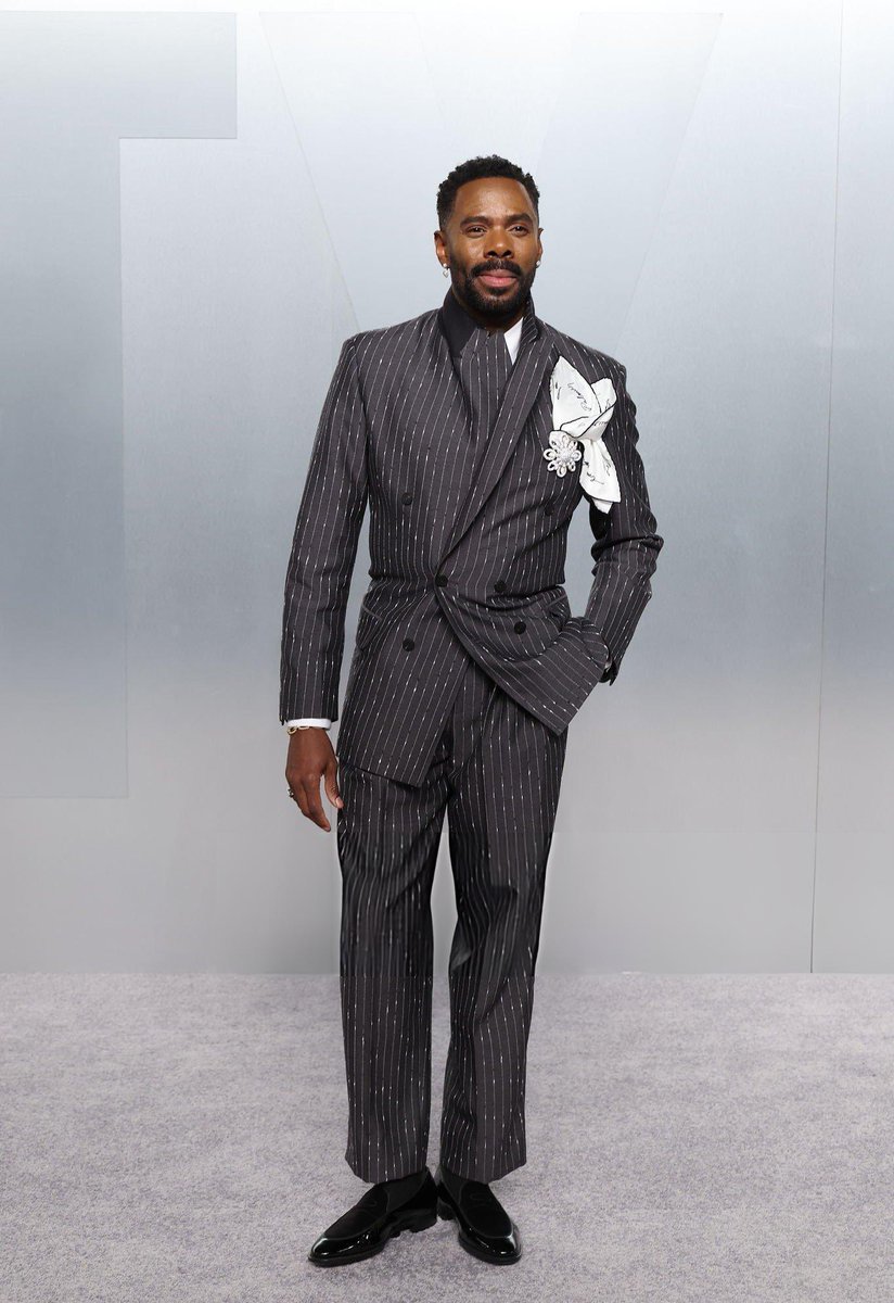 upnextdesigner's tweet photo. omg he’s wearing Jacquemus! https://t.co/C5O4Xo9xJA