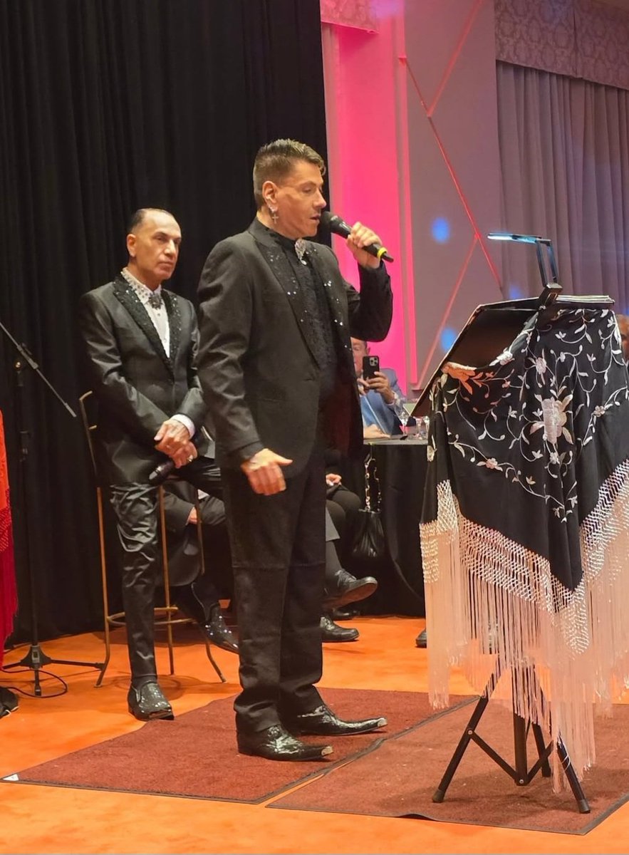 PatyGallardo's tweet image. #CenadeGala #Rotary
Con #ShowdeTango y #Desfile con @RPiazzaOficial 
#RotaryClub Caballito. Buenos Aires. #Argentina por el #DiadelaMujer 
Excelentes diseños. Divinos colores!
@ElColorComunica
A beneficio de la #FundacionPiazza 
@Rotary