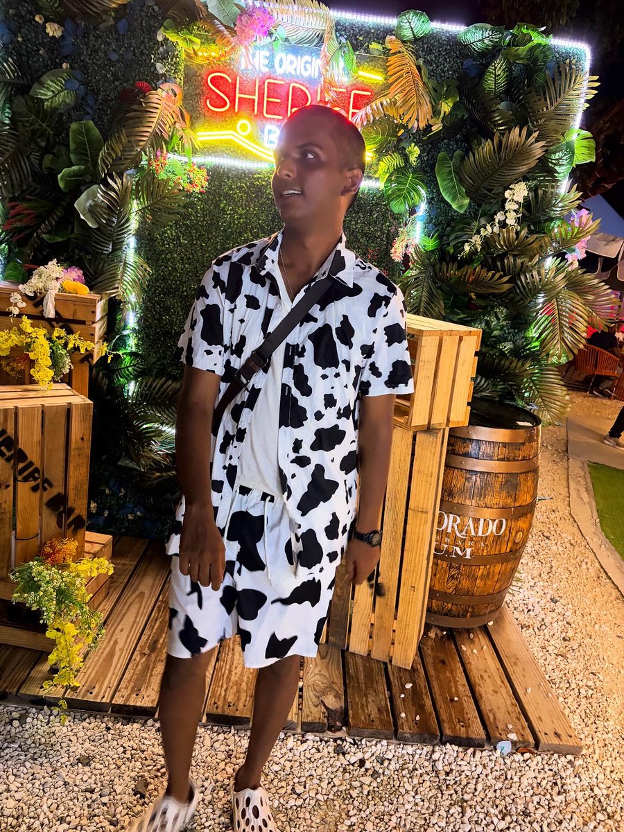 HanomanMarc's tweet photo. Spotted at The Original Sheriff 🐄 https://t.co/ElGKva0wGp