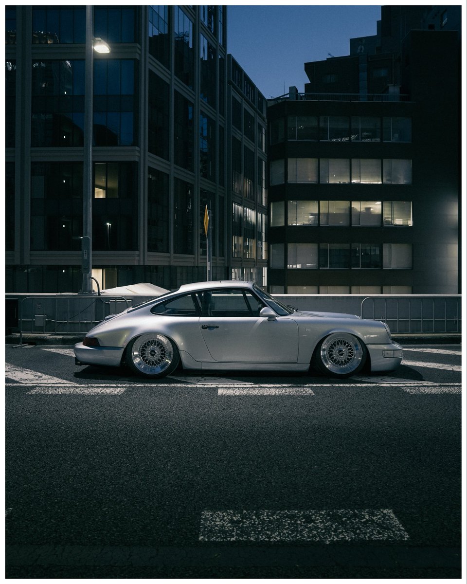 閉鎖された高速と空冷ポルシェがエモすぎた。
#Luftgekühlt #LUFTTOKYO