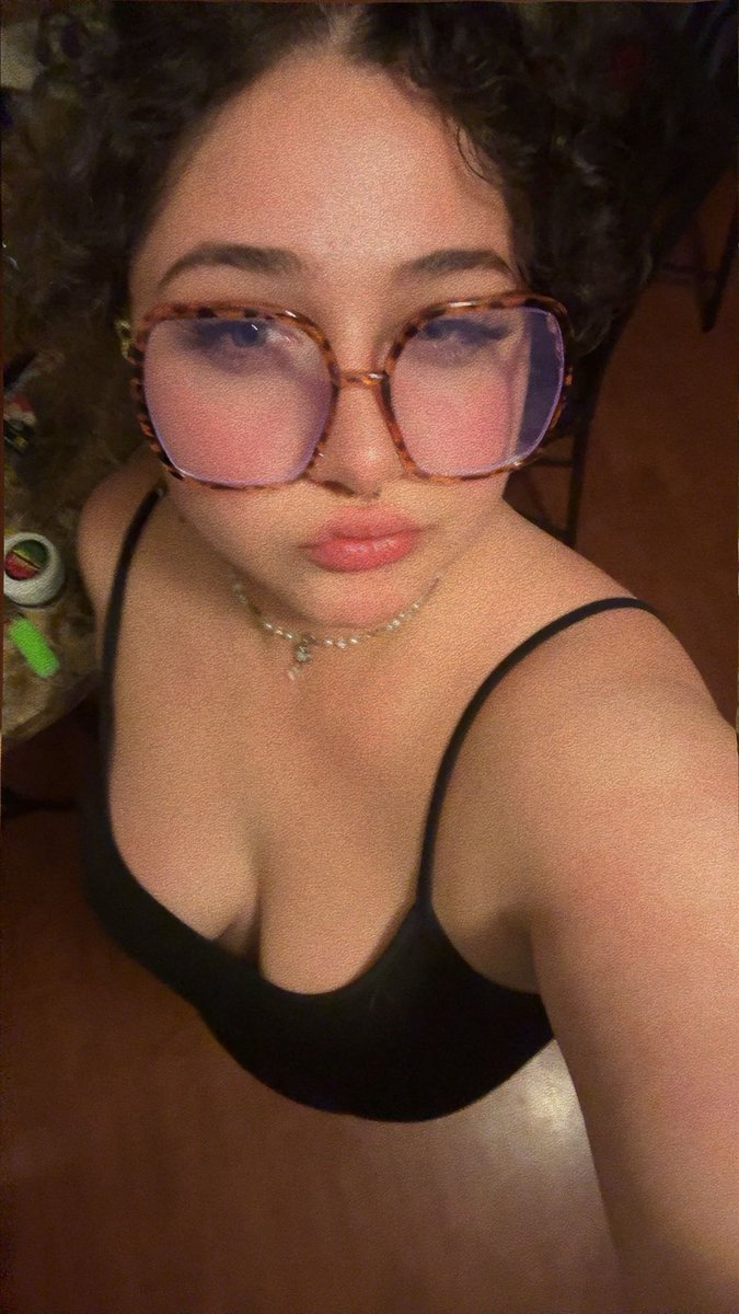 mellowmoon777's tweet photo. hi i’m moon 🫶🏻🌙🍃
🫧 24 | no minors! 
🫧 scorpio
🫧 $7.77 onlyfans + $20 telegram
🫧 sexting available 
🫧 lets be mutuals! https://t.co/9g5EzgR0Do