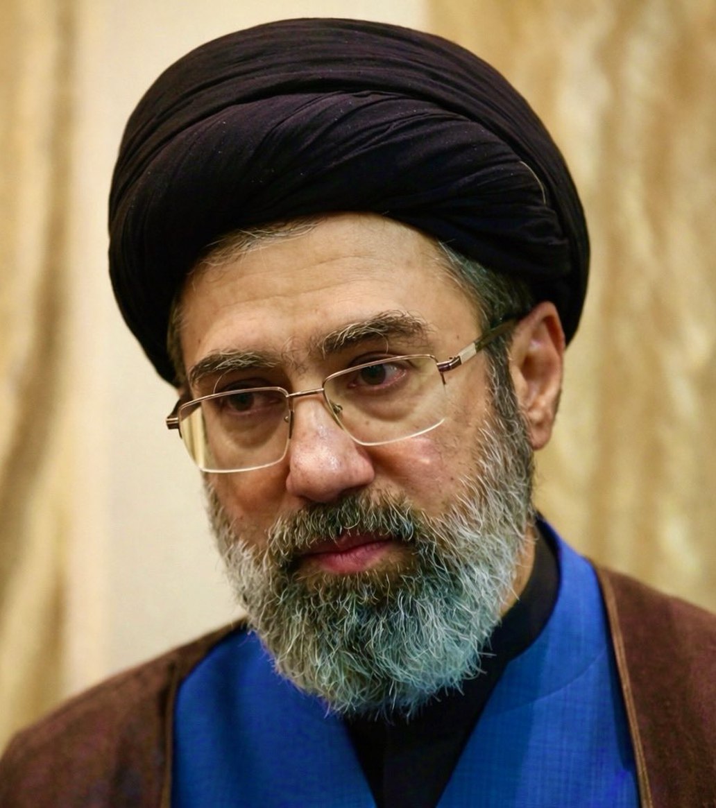 CryptoNewsHntrs's tweet photo. JUST IN: US INTELLIGENCE CLAIMS FORMER SUPREME LEADER ALI KHAMENEI WAS HESITANT ABOUT HIS SON MOJTABA TAKING POWER DUE TO "ISSUES IN HIS PERSONAL LIFE" 🇺🇸🇮🇷
#Iran #Khamenei #Mojtaba #USIntel #BreakingNews https://t.co/KZdydpXUv1