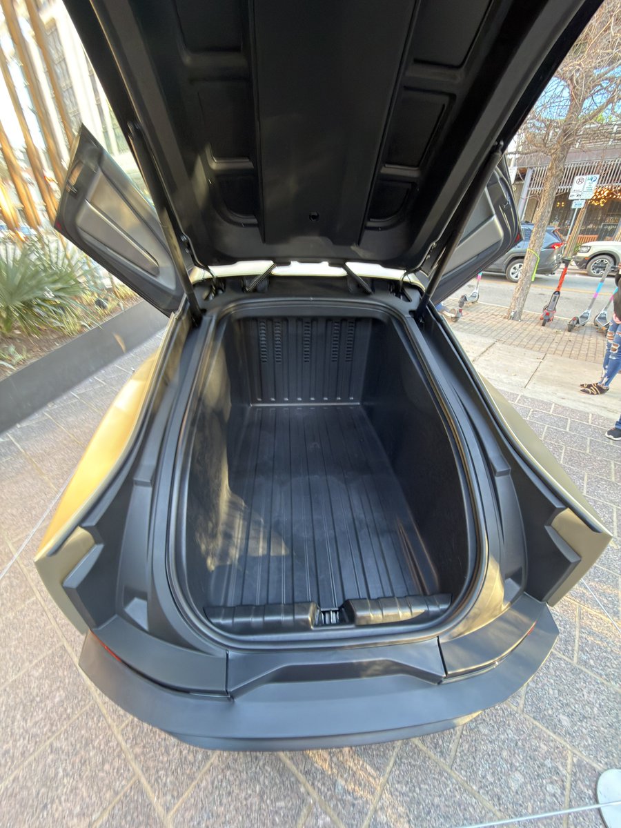 David Moss tweet media