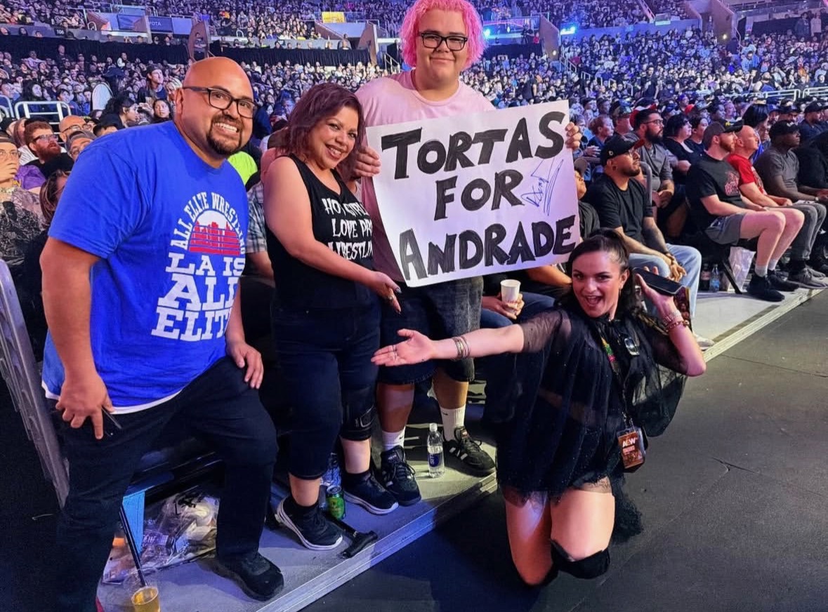 Felicia R tweet media