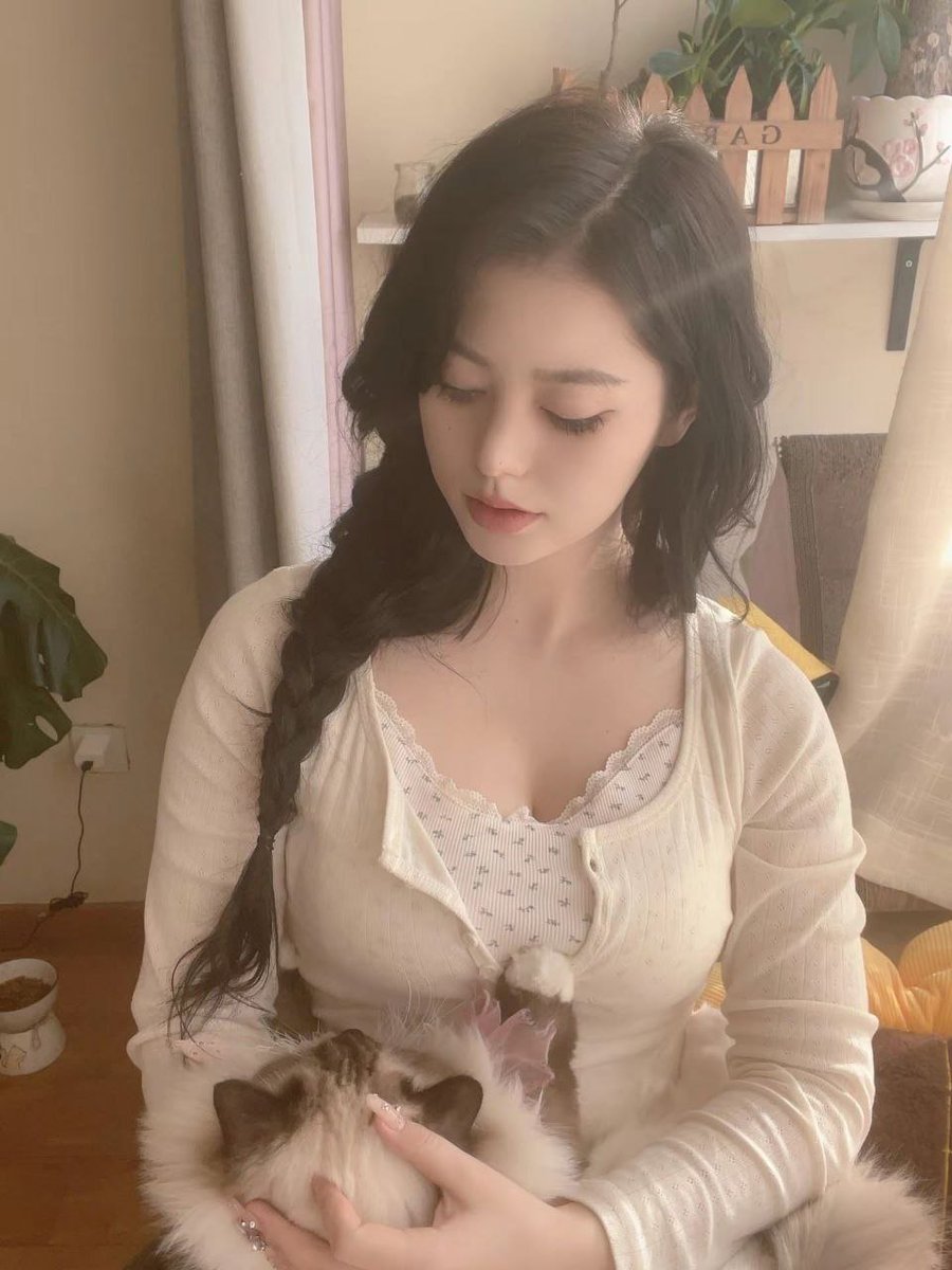 JTTheDarkman's tweet photo. 我不介意人走茶凉，孤独好过念念不忘。
#辽宁  #抚顺  #同城老师 #反差少妇 
大号👉@BlueTileProject https://t.co/JSgX5rX8NL