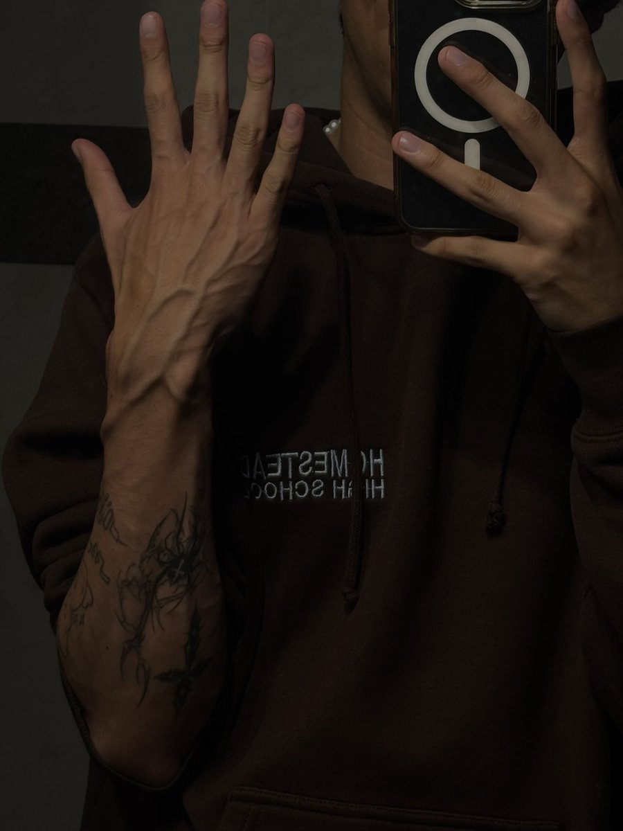 xxris 🦇🖤 tweet media